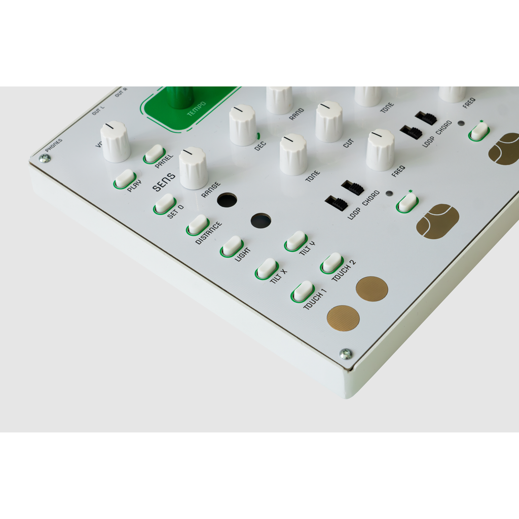Nahaufnahme der Sensortasten, Stimmtasten und Touchpads des HUM 2