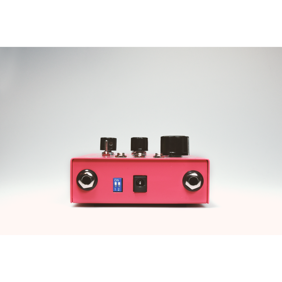 Dreadbox Komorebi Pedal, Rückseite